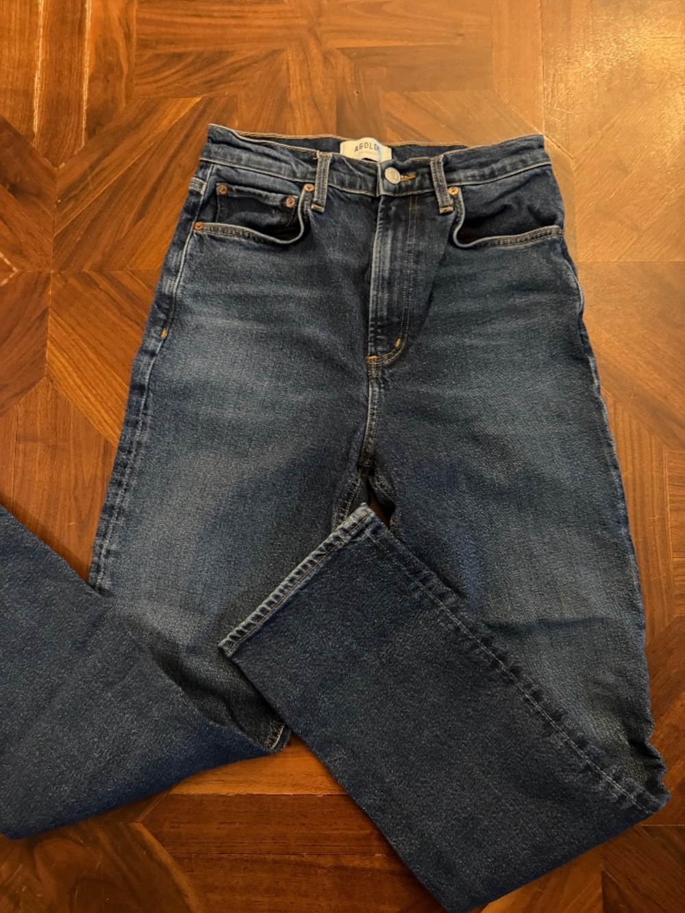 AGOLDE Medium Wash Jeans 90s style